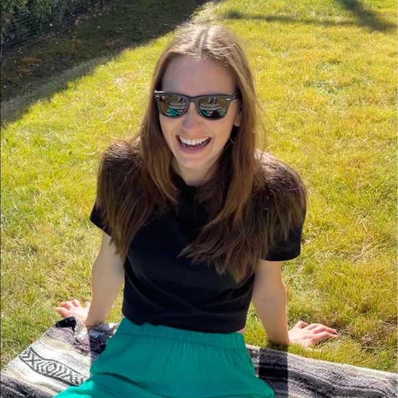 Meet your Posher, Mickayla - Picture 1 of 1